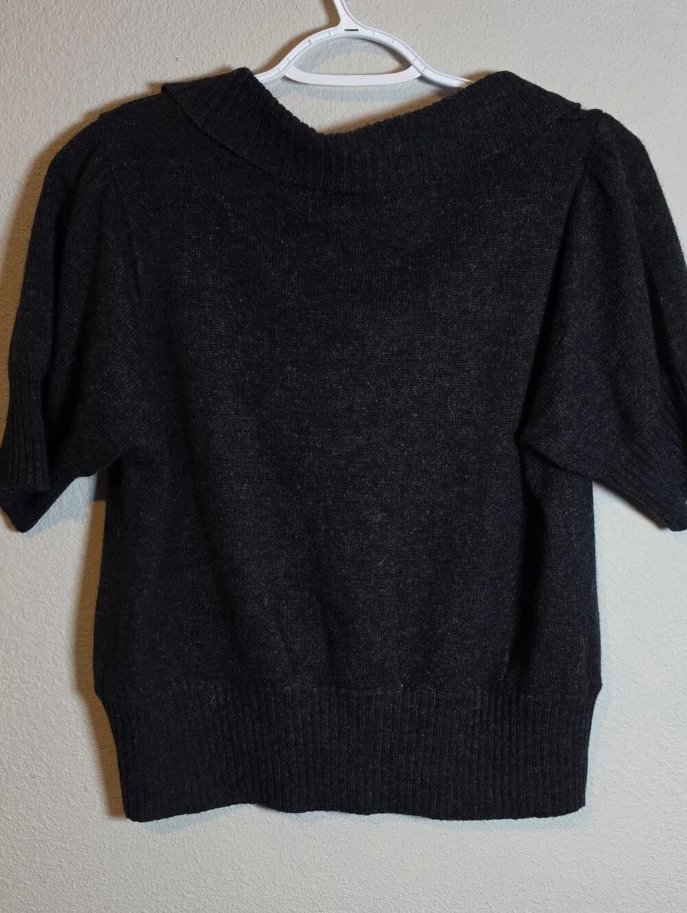 ​NWT Tulle Los Angeles Wool Angora Blend Short Sleeve Sweater Top Dark Gray XL - Picture 3 of 6